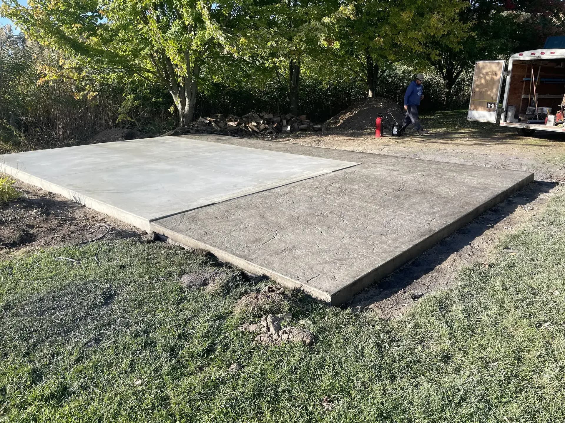 Large concrete pad pour